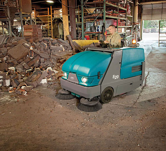 S20 Compact Ride-On Sweeper alt 3
