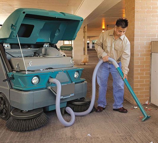 S20 Compact Ride-On Sweeper alt 14